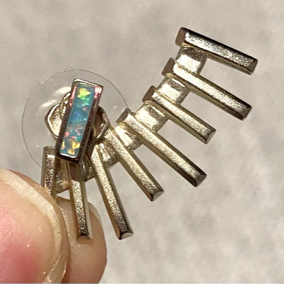 Silver and opal ear climber earring - Picture 1 of 2